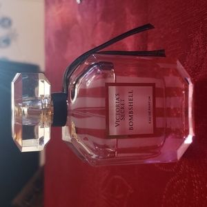 Victorias Secret Bombshell Perfume